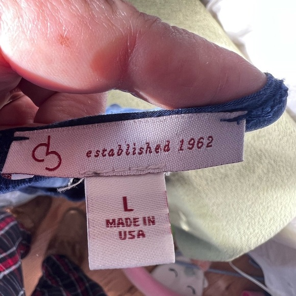 DB Women's Sz L Batik Blue Embellished Off Sides Short Sleeve Blouse - Picture 6 of 6